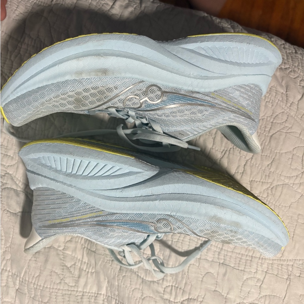 Saucony Women's Endorphin Speed 4